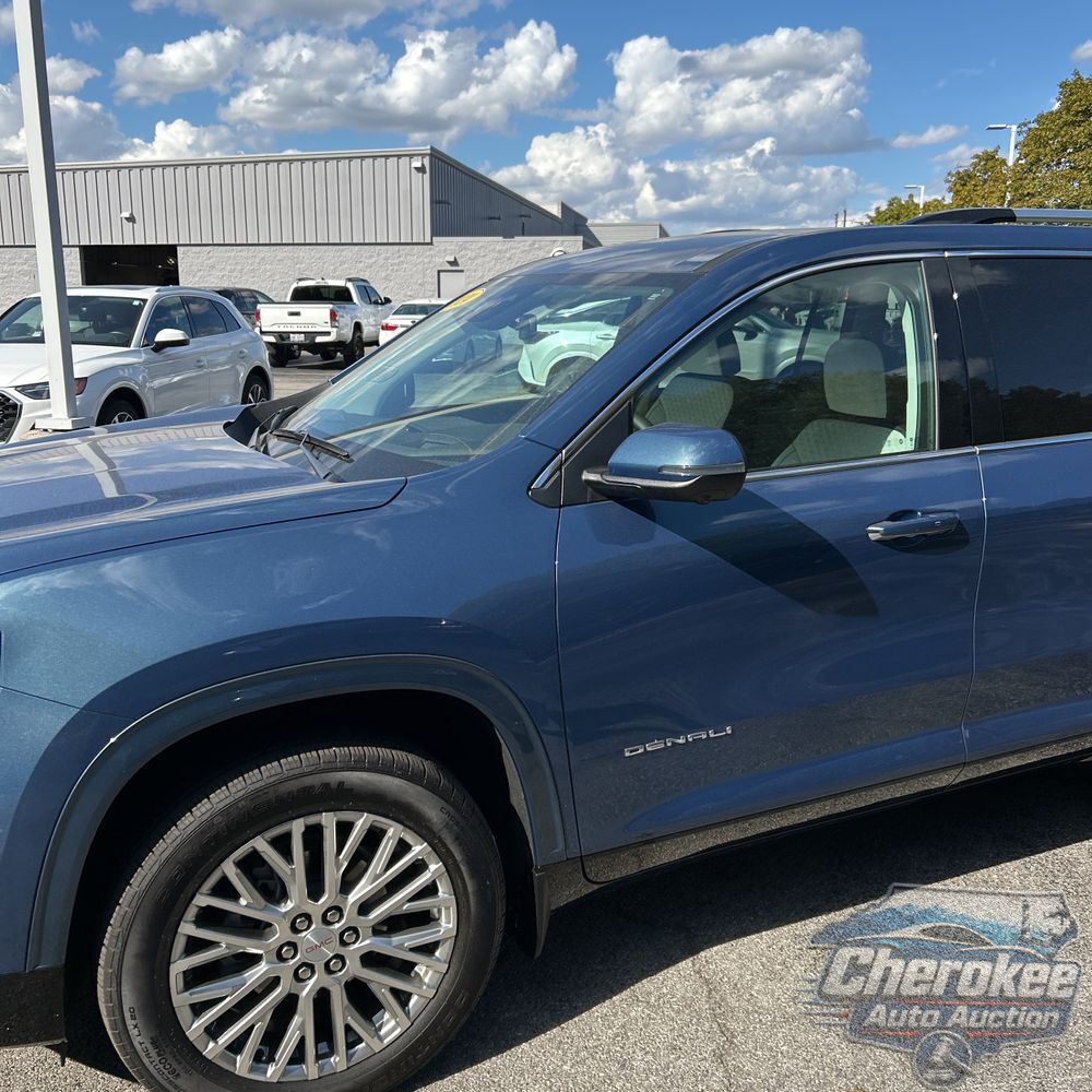 2024 GMC Acadia Denali