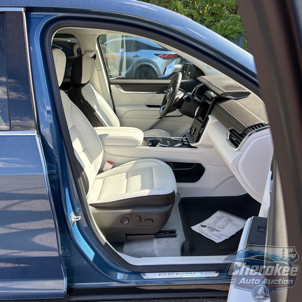 2024 GMC Acadia Denali