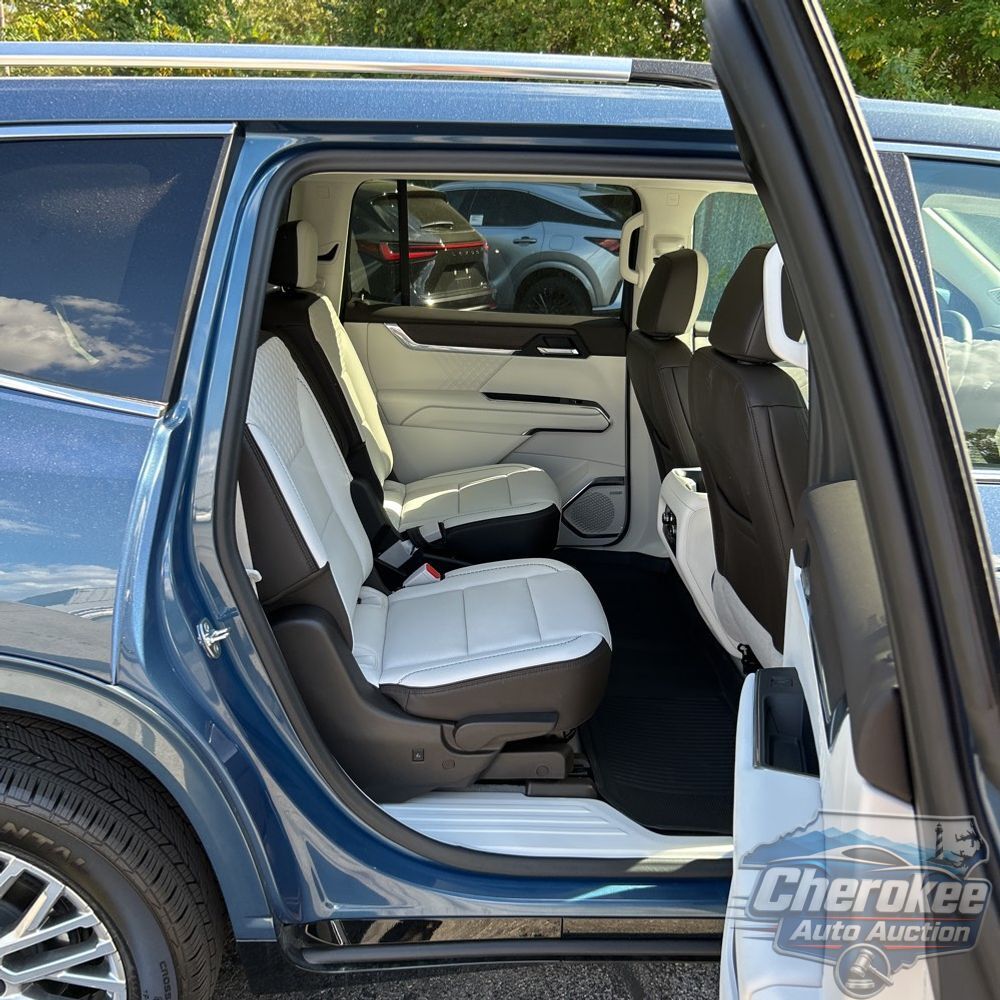 2024 GMC Acadia Denali