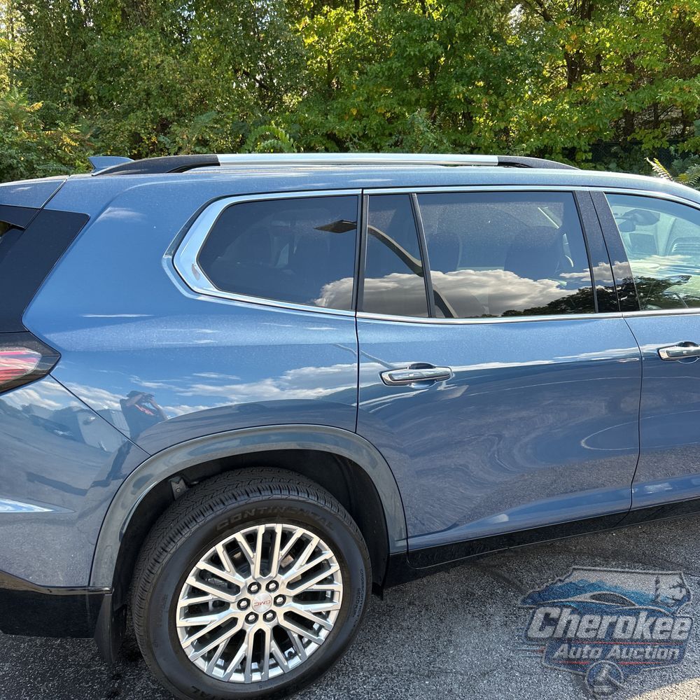 2024 GMC Acadia Denali