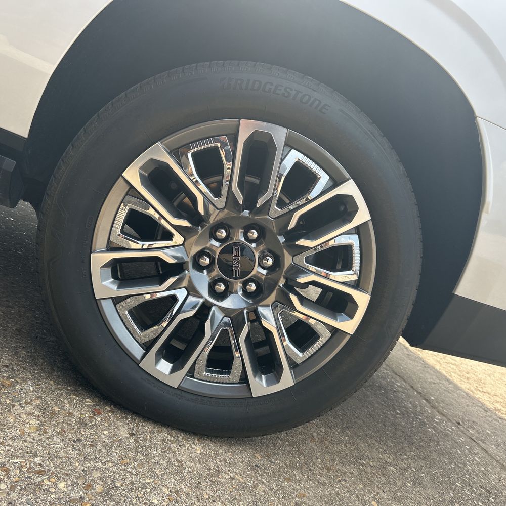 2023 GMC Yukon XL Denali Ultimate