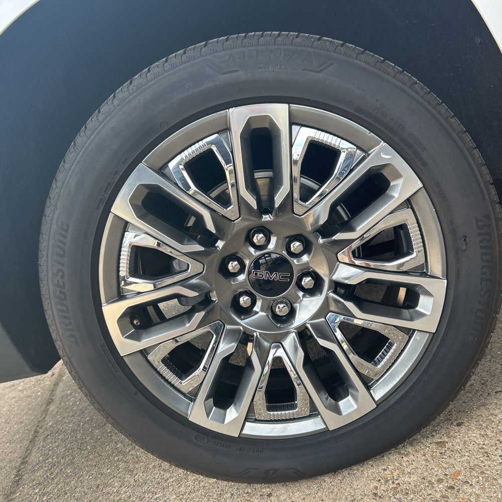 2023 GMC Yukon XL Denali Ultimate