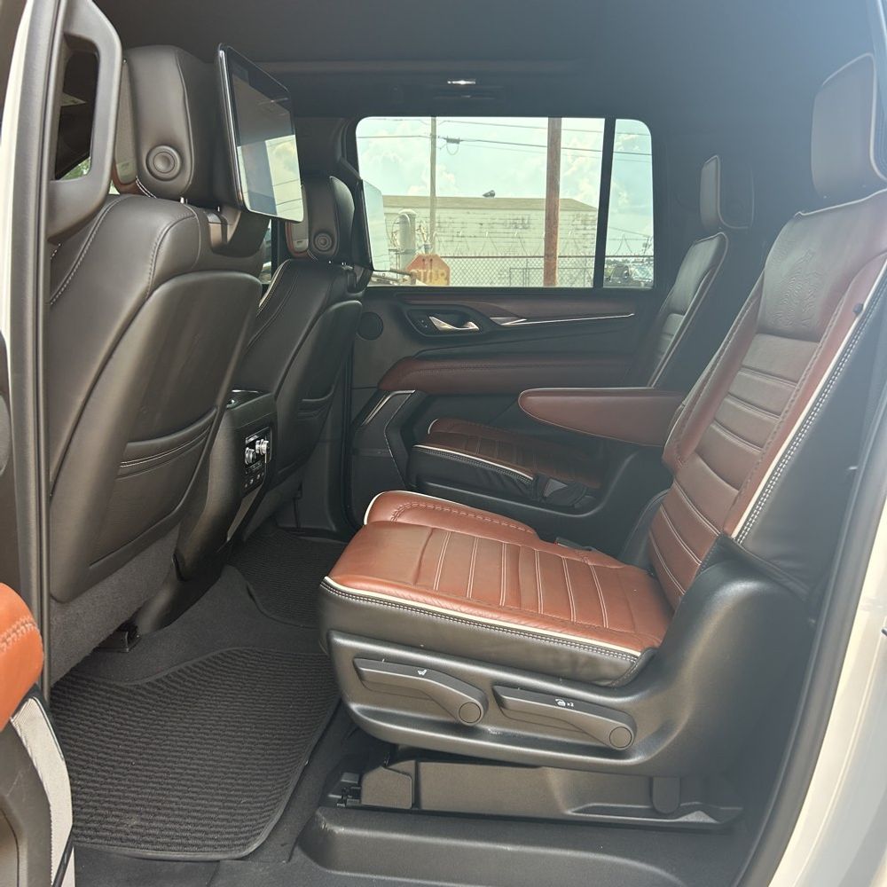 2023 GMC Yukon XL Denali Ultimate
