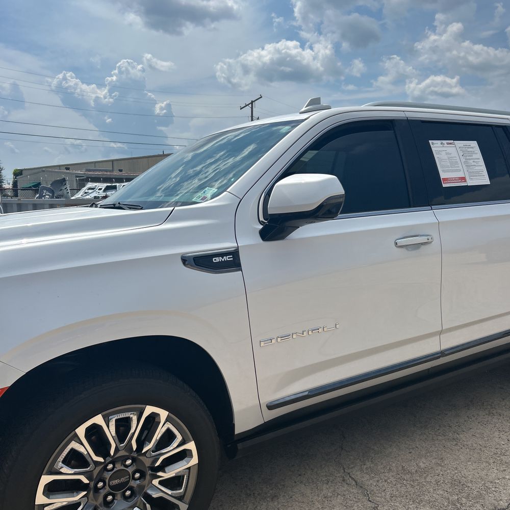2023 GMC Yukon XL Denali Ultimate