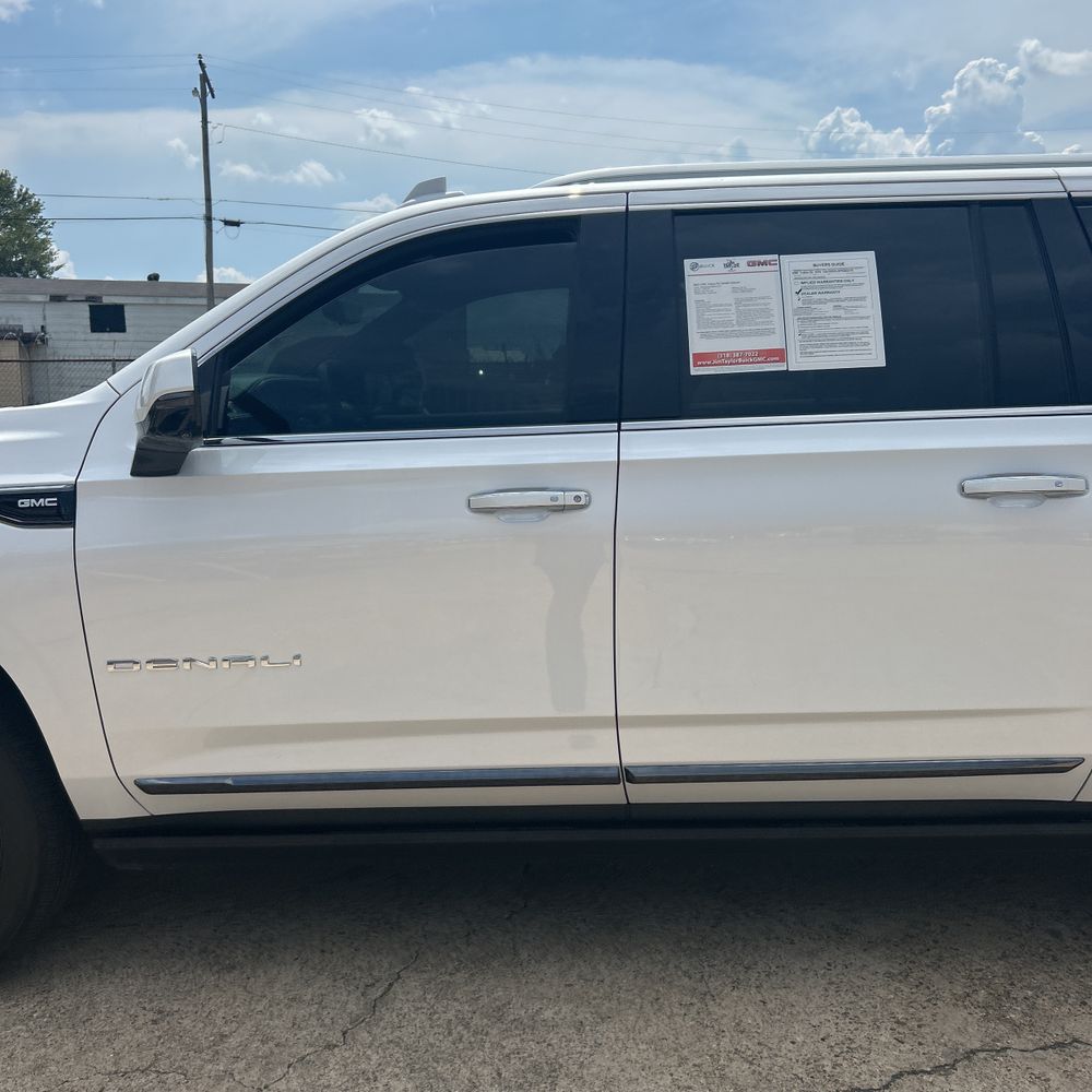 2023 GMC Yukon XL Denali Ultimate