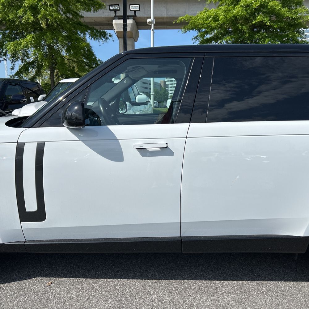 2025 Land Rover Range Rover P400 SE LWB