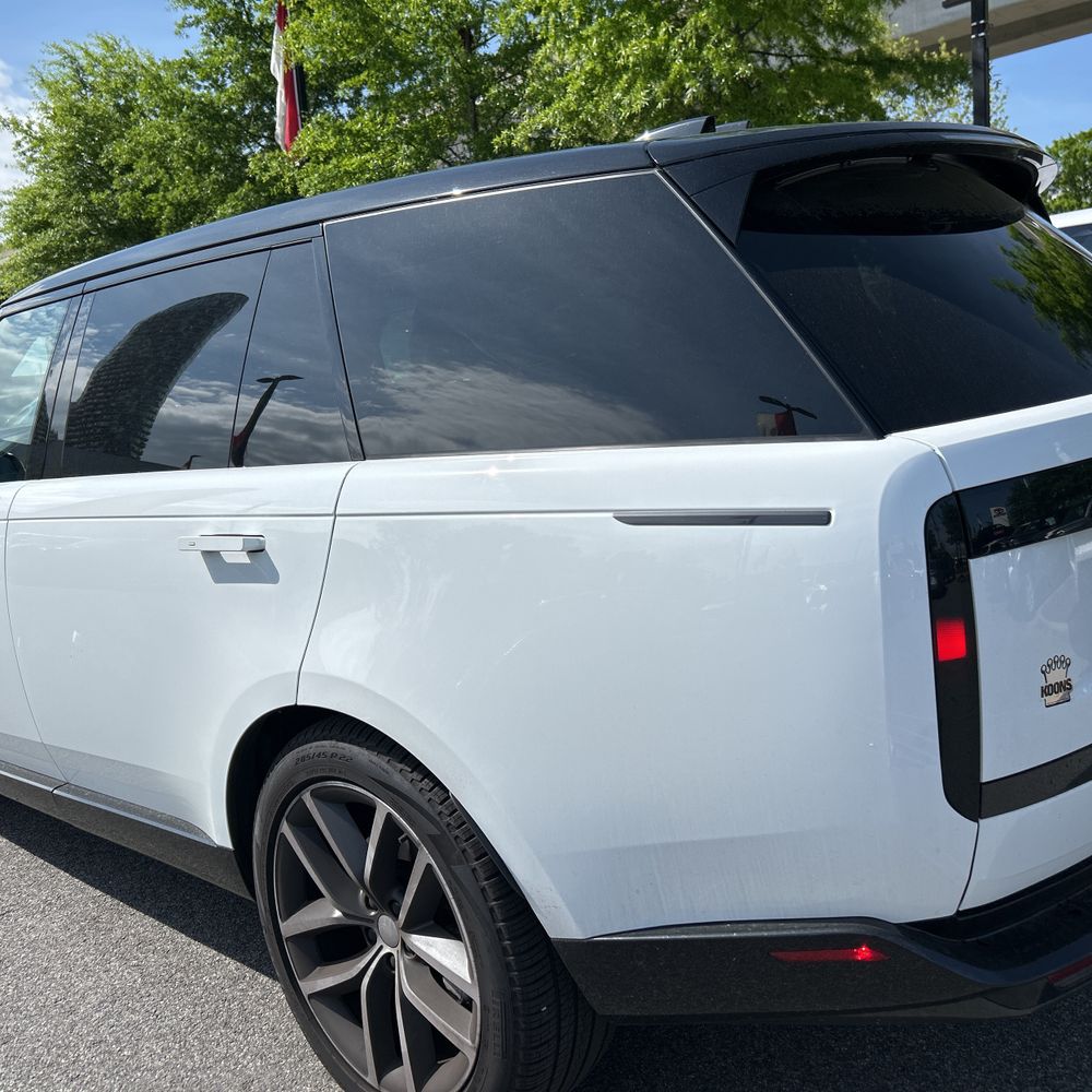 2025 Land Rover Range Rover P400 SE LWB