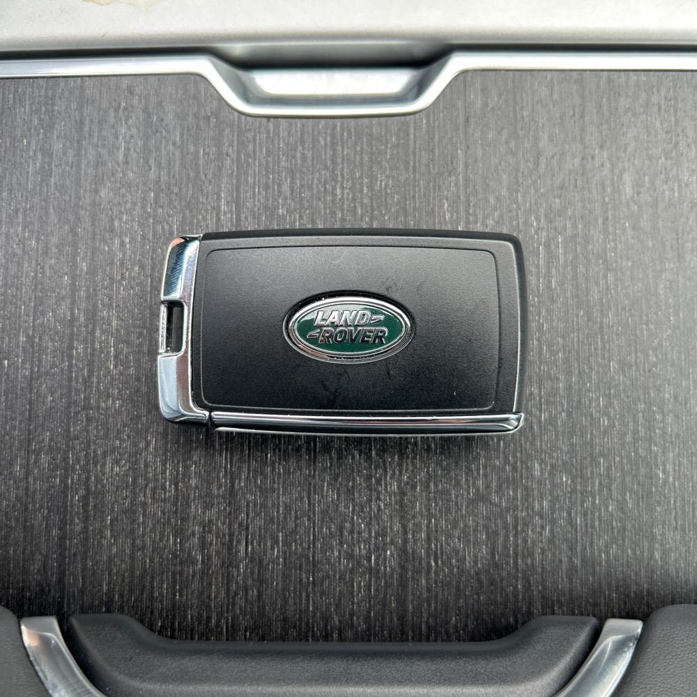 2025 Land Rover Range Rover P400 SE LWB