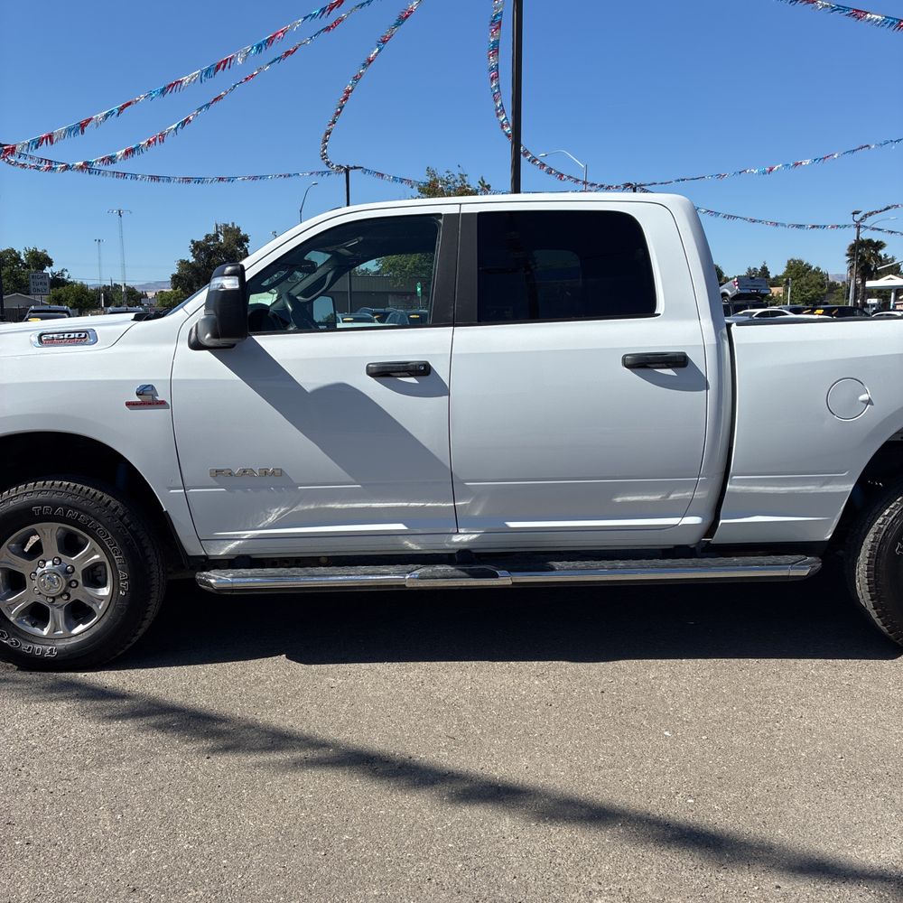 2025 Ram 2500 Big Horn Crew Cab 4x4 6'4" Box