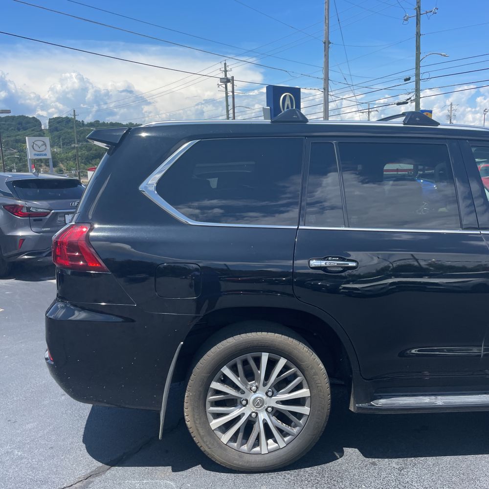 2019 Lexus LX 570 Two-Row