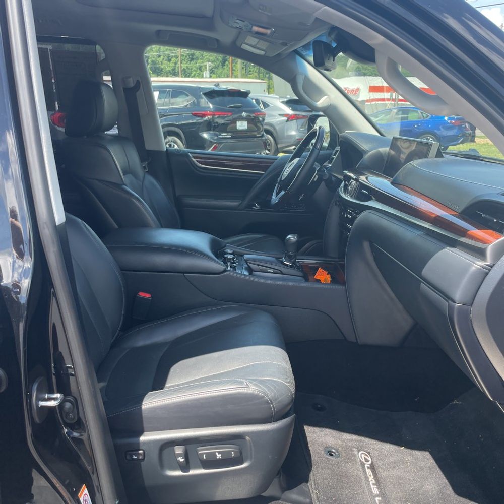 2019 Lexus LX 570 Two-Row