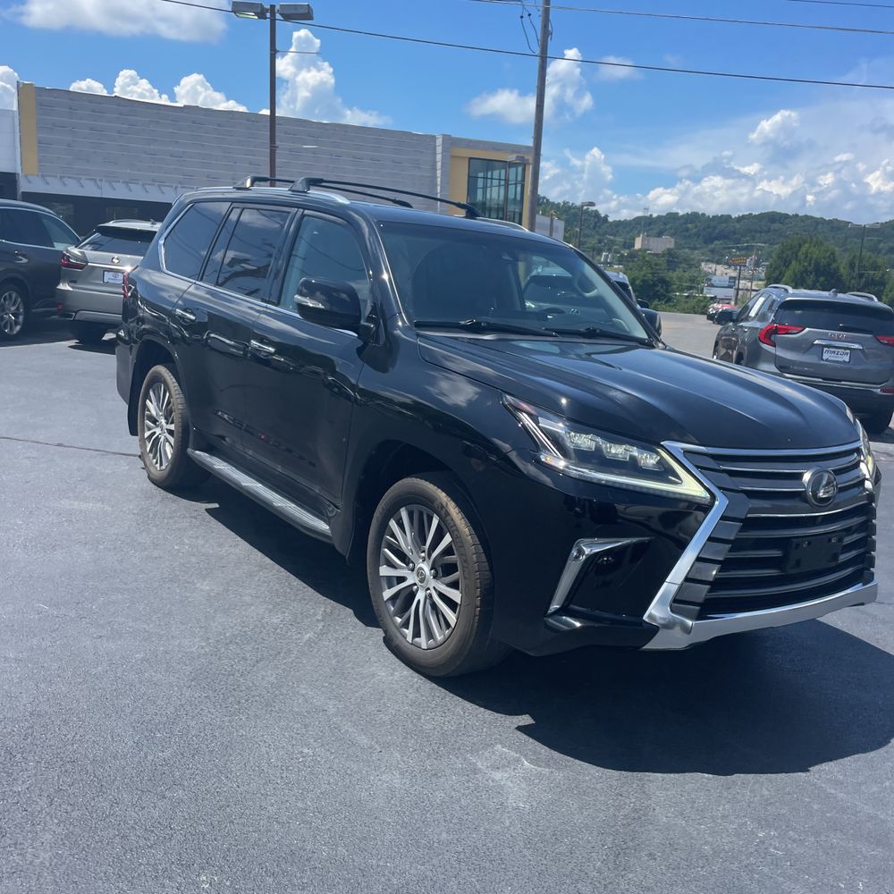 2019 Lexus LX 570 Two-Row