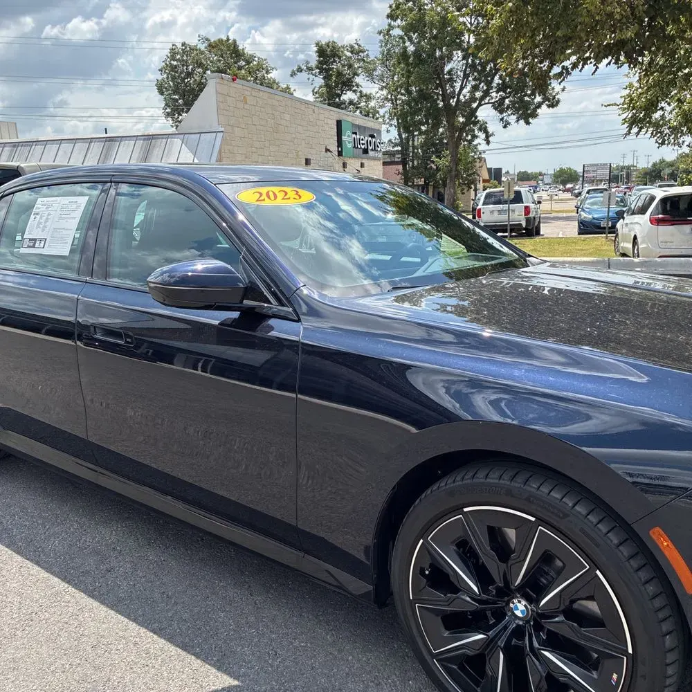 2023 BMW 7-Series 740i