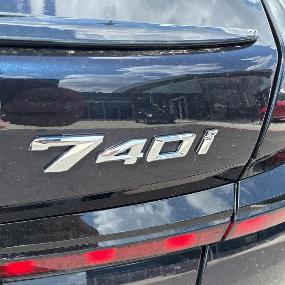 2023 BMW 7-Series 740i