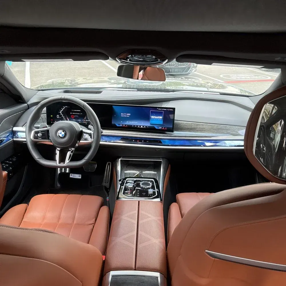 2023 BMW 7-Series 740i