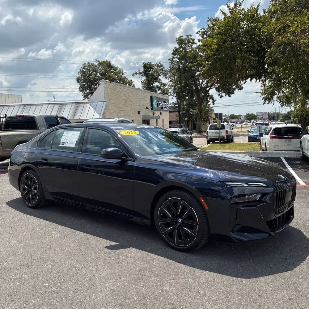 2023 BMW 7-Series 740i